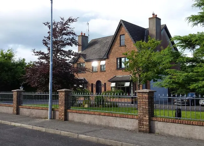 Venetia House - limited to 3 private rooms